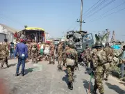 ময়মনসিংহের ফুলপুরে সেনাবাহিনীর ট্রাক ও যাত্রীবাহী বাসের সংঘর্ষে তিনজন নিহত, ছয়জন আহত