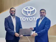 টয়োটা গাড়ি ক্রয়ে ঋণ সুবিধায় ন্যাশনাল ফাইন্যান্সের সঙ্গে সমঝোতা স্মারক সই