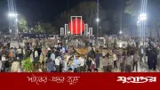 একুশের প্রথম প্রহরে কেন্দ্রীয় শহীদ মিনারে সর্বস্তরের মানুষের ঢল