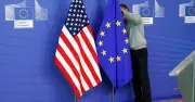 ইইউ স্থগিত করছে যুক্তরাষ্ট্রের সাথে জুলাই চুক্তি, ট্রাম্পের শুল্ক নীতির প্রেক্ষিতে