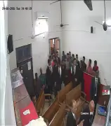 বরিশাল আদালতে হট্টগোল: জামিন প্রদানকে কেন্দ্র করে আইনজীবীদের বিক্ষোভ