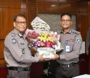 নতুন আইজিপি আলী হোসেন ফকিরের দায়িত্ব গ্রহণ, বিদায় নিলেন বাহারুল আলম