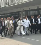 প্রধানমন্ত্রী তারেক রহমান হেঁটে একুশে পদক অনুষ্ঠানে যোগ দিলেন