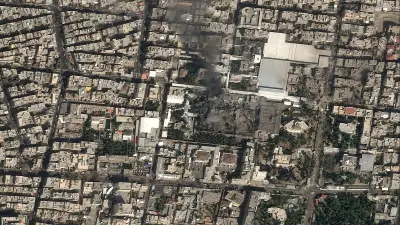 ইসরায়েলি যুদ্ধবিমানে ইরানের সর্বোচ্চ নেতা খামেনির কম্পাউন্ডে ৩০টি বোমা হামলা