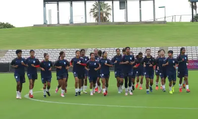 সাফ জয়ের পুরস্কার পাননি নারী ফুটবলাররা, এশিয়ান কাপের আগে নতুন বোনাসের আবদার