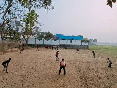 ছবির গল্পে প্রকৃতির সুর ও নাগরিক জীবনের ছন্দ