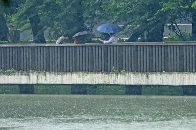 ১১৪ দিন পর রাজধানীতে বৃষ্টি, বায়ুদূষণ কিছুটা কমলেও ঢাকা শীর্ষে