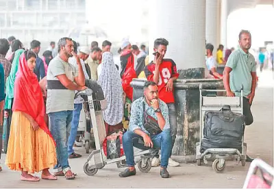 ফ্লাইট বাতিল বা দেরি হলে যাত্রীর করণীয়: বিমানবন্দরে কী করবেন?
