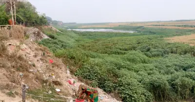 রাজশাহীর নদী-জলাভূমি রক্ষায় বিশেষজ্ঞদের জরুরি আহ্বান: দূষণ ও দখলে বিপন্ন পরিবেশ