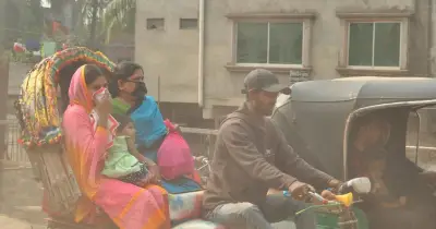 বায়ুদূষণে শীর্ষে ঢাকা: ২৩৪ স্কোর নিয়ে বিশ্বের সবচেয়ে দূষিত শহর