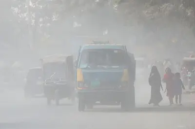 বৃষ্টিতেও ঢাকার বায়ুদূষণ কমেনি, বিশ্বের শীর্ষে রাজধানীর অবস্থান
