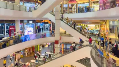 ইরান-ইসরায়েল যুদ্ধের প্রভাবে রাজধানীর মার্কেট বন্ধ, আর্থিক তদন্ত ও কূটনৈতিক তৎপরতা