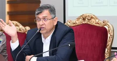 স্বরাষ্ট্রমন্ত্রীর নির্দেশ: পুলিশের ভাবমূর্তি রক্ষায় সতর্কতা, যানজটমুক্ত ট্রাফিক ব্যবস্থাপনার আহ্বান