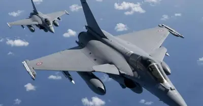 ইসরায়েলের তেহরানে নতুন হামলা, ফ্রান্সের যুদ্ধবিমান ও বিমানবাহক মোতায়েন