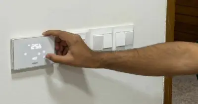 বিদ্যুৎ সাশ্রয়ে প্রধানমন্ত্রীর ব্যক্তিগত উদ্যোগ: সচিবালয়ে লাইট ও এসি ব্যবহার কমানো