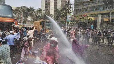 পাঁচ ব্যাংকের আমানতকারীদের বিক্ষোভে জলকামান, 'হেয়ার কাট' বাতিলের দাবি