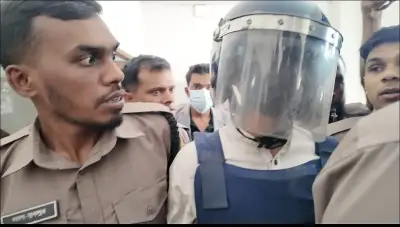 হত্যাচেষ্টা মামলায় বৈষম্যবিরোধী ছাত্র নেতা রিয়াদের দুই দিনের রিমান্ড মঞ্জুর