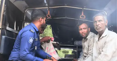 সিলেটের জকিগঞ্জে সরকারি সড়কের ইট সরানোর অভিযোগে যুব জামায়াত নেতাসহ ৬ জন আটক