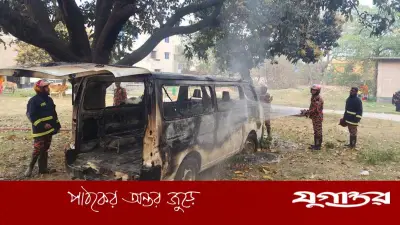 গোমস্তাপুর হাসপাতালের পরিত্যক্ত অ্যাম্বুলেন্সে আগুন: সন্দেহভাজন অগ্নিসংযোগ