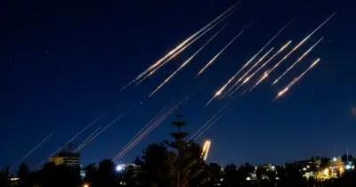 ইসরাইলে আবারও ক্ষেপণাস্ত্র হামলা চালিয়েছে ইরান, উত্তেজনা বৃদ্ধি