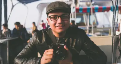 বাংলাদেশে বিবাহ ফটোগ্রাফি: পার্শ্ব আগ্রহ থেকে টেকসই পেশায় রূপান্তর