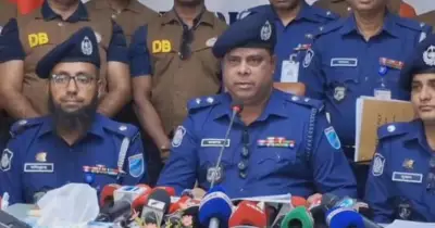 নরসিংদীতে কিশোরী হত্যা মামলায় চমক: সৎ বাবাই খুনি, অপহরণের গল্প ছিল মঞ্চায়ন