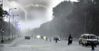 আগামী পাঁচদিন দেশের বিভিন্ন অঞ্চলে বজ্রসহ বৃষ্টির পূর্বাভাস