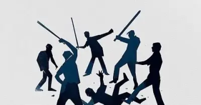 ঢাকা বিশ্ববিদ্যালয়ের শিক্ষার্থীকে মারধরের ঘটনা: জনতার বিচারের উদ্বেগজনক প্রবণতা