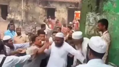 বরিশালে ইউপি চেয়ারম্যানের ওপর হামলা: ভিডিও ভাইরাল, বিএনপি নেতার বিরুদ্ধে অভিযোগ