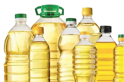 রাজধানীর বাজারে সয়াবিন তেলের সরবরাহ বাড়লেও সংকট পুরোপুরি কাটেনি