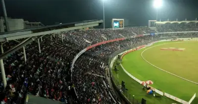 রমজানে বিসিবির বিশেষ উদ্যোগ: মিরপুর স্টেডিয়ামে দর্শকদের বিনামূল্যে পানি ও সাশ্রয়ী টিকিট