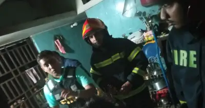 ধামরাইয়ে গ্যাস বিস্ফোরণে দম্পতি দগ্ধ, স্ত্রীর অবস্থা গুরুতর