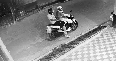 উত্তরায় গার্মেন্টস ব্যবসায়ীর বাড়িতে হেলমেটধারী দুর্বৃত্তদের গুলিবর্ষণ