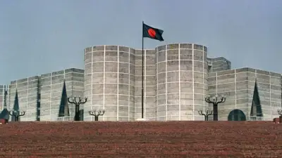 বিএনপির সংসদীয় দলের বৈঠক শুরু, ঢাবির ভর্তি নির্দেশনা ও হরমুজ প্রণালি নিয়ে উদ্বেগ