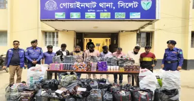 সিলেটের গোয়াইনঘাটে ভারতীয় কসমেটিকস ও শাড়ি পাচার: ৮ জন আটক, ১২ লাখ টাকার পণ্য জব্দ