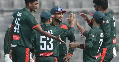 নাহিদ রানার দারুণ বোলিংয়ে পাকিস্তানকে হারাল বাংলাদেশ