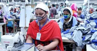 ২০২৫-২৬ অর্থবছরে তৈরি পোশাক রফতানি কমেছে, অপ্রচলিত বাজারে চাপ বাড়ছে