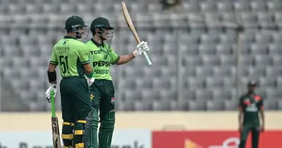 ওয়ানডে সিরিজে পাকিস্তানের জবাব, মাজ সাদাকাতের ঝড়ো ফিফটি