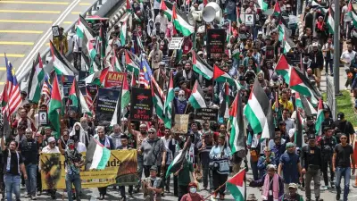 কুদস দিবসে ইরানে লাখো মানুষের মিছিল, বাংলাদেশে সংখ্যালঘু সহিংসতা ও মির্জা আব্বাসের অস্ত্রোপচার