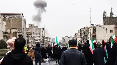 তেহরানে কুদস দিবসের মিছিলে বিস্ফোরণে নিহত ১, ঈদে টাকা ফেরত ও চুরির কার্ডে গ্রেপ্তার ৩