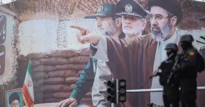 ইরান-মার্কিন সংঘাতে নতুন মোড়: আড়াই হাজার মেরিন সেনা মোতায়েন, উভচর যুদ্ধজাহাজের আগমন