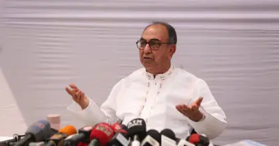 বিএনপি নেতা মির্জা আব্বাসের উন্নত চিকিৎসার জন্য সিঙ্গাপুর যাত্রা