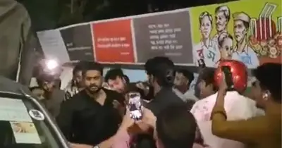 রাজধানীর কেন্দ্রীয় শহীদ মিনারে এলোপাতাড়ি গুলিবর্ষণ ও কোপানো, আহত এক ব্যক্তি হাসপাতালে