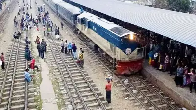 ইরানি ড্রোন হামলায় দুবাই বিমানবন্দরে নিরাপত্তা ঝুঁকি: সব ফ্লাইট স্থগিত