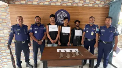 ফরিদপুরে রাজু শেখ হত্যা মামলার ৮ আসামি গ্রেফতার, সড়কমন্ত্রী চীনে দৌড় প্রতিযোগিতায় অংশ নিলেন