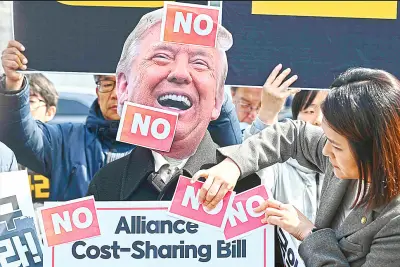 হরমুজ প্রণালিতে সেনা পাঠাতে দক্ষিণ কোরিয়ার প্রতি আহ্বান ট্রাম্পের, মিত্রদের ভূমিকায় অসন্তুষ্টি