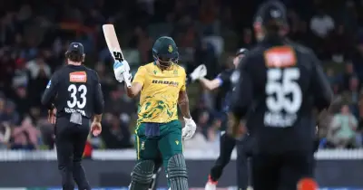 দক্ষিণ আফ্রিকার বিপক্ষে বড় জয় নিউজিল্যান্ডের, টি-টোয়েন্টি সিরিজ সমতায়