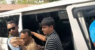 লালমনিরহাটে ইউপি চেয়ারম্যানের জেলগেট থেকে পুনরায় গ্রেফতার, ভিজিএফ কার্ড কেলেঙ্কারির জের