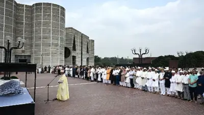 সাবেক এমপি ফজলুল হকের জানাজা ও ঈদ উপলক্ষে শাড়ি বিতরণ, সড়ক দুর্ঘটনায় নিহত ১