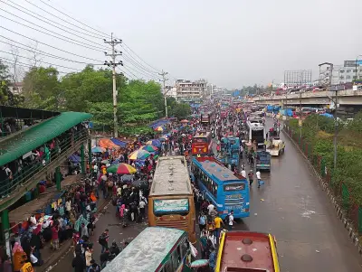 গাজীপুরে ঈদের ছুটিতে বৃষ্টিতে তীব্র যানজট, ২০ কিলোমিটারজুড়ে আটকে হাজারো যাত্রী